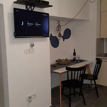 Papalina Apartment